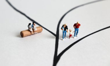 Homoseksüel çiftler ve aile kavramı. Minyatür homoseksüel çiftler.