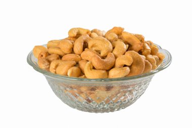 Kristal bir kasede ceviz.