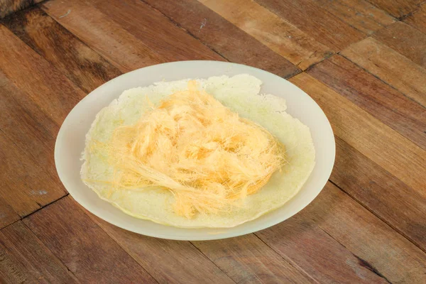 Zuckerwatte Oder Roti Saimai Auf Holzgrund Thailändisches Dessert — Stockfoto