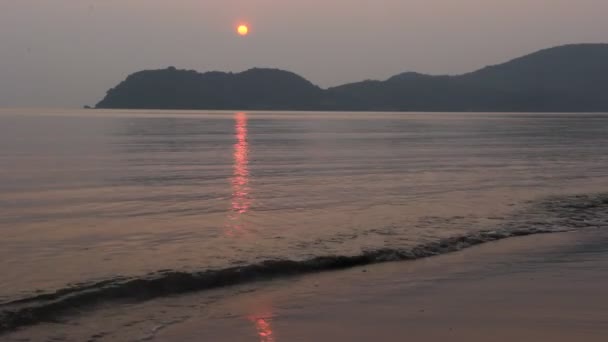 Океанічні Пляжні Хвилі Пляжі Заході Сонця — стокове відео
