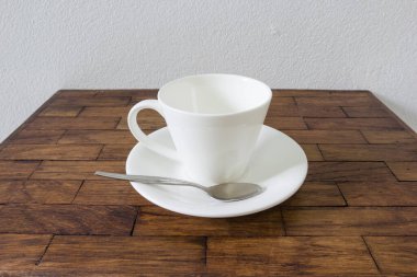 Masada beyaz kahve fincanı