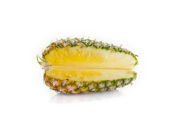 Verse Ananas Witte Achtergrond — Stockfoto