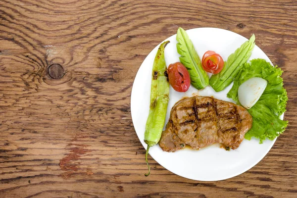 Viande Steak Grillée Avec Salade Légumes — Photo