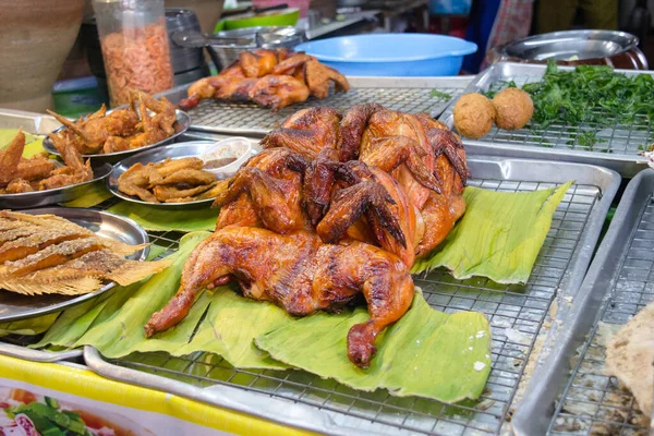 Pollo Parrilla Hoja Plátano —  Fotos de Stock