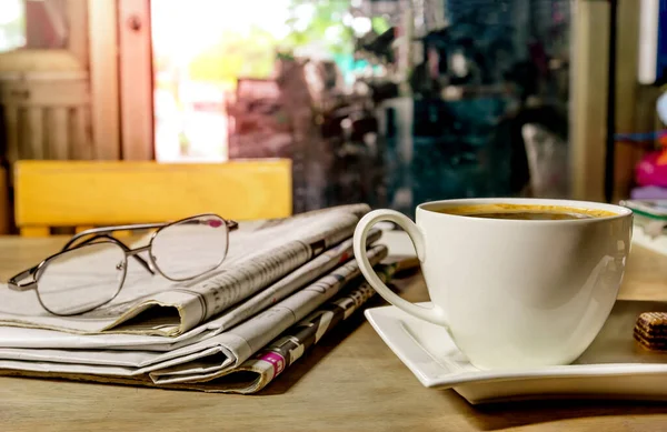 Taza Café Con Periódico — Foto de Stock