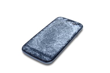 Kırık akıllı telefon beyaz arkaplanda izole edildi, kırpma yolu