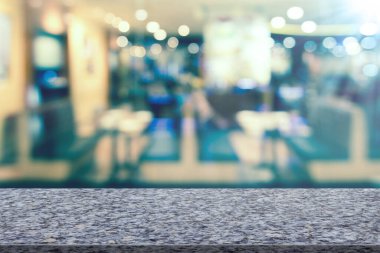 Lokanta arka planı bulanık mermer masa