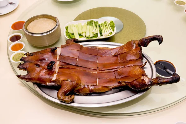 Barbecued Suckling Pig Restaurant — Stock Photo, Image