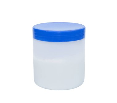 Beyaz arkaplanda izole edilmiş beyaz plastik kutular, kırpma yolu