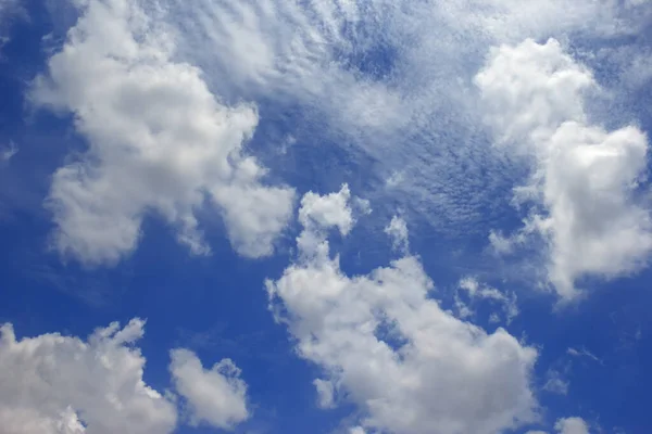 Nuvoloso Cielo Blu Sfondo Nuvolostrutturato — Foto Stock