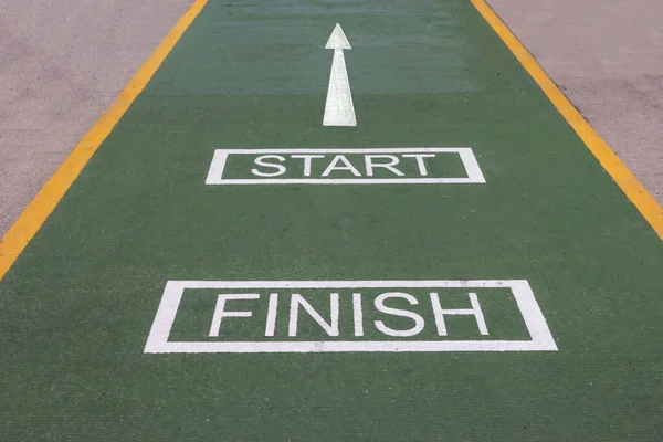 finish line and start line with arrow