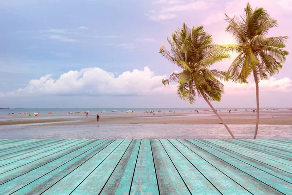 Mesa Madera Con Desenfoque Paisaje Playa Fondo —  Fotos de Stock