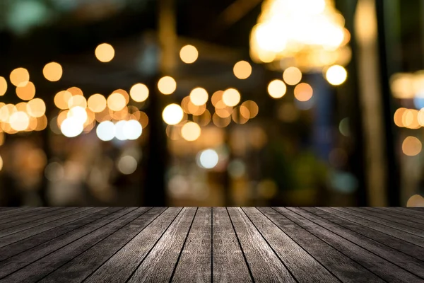 Bulanık restoran geçmişi olan üst masa, ahşap masa.