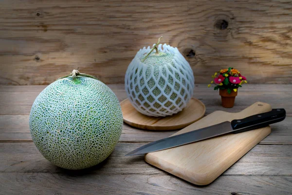 Melon Dan Pisau Papan Potong — Stok Foto