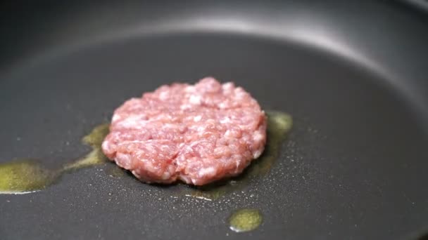 Detailní Vaření Vepřový Burger Pánvi Time Lapse — Stock video