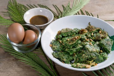 Tırmanan Gıdıklayan Yumurta veya cha-om omleti, Tayland foo