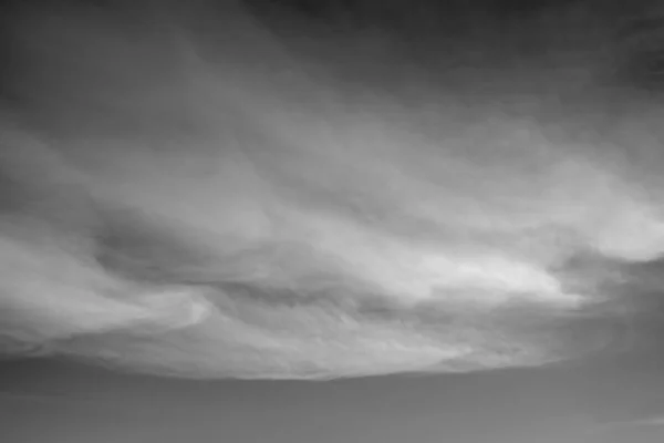 Nube Blanca Texturizada Cielo Aislado Sobre Fondo Negro —  Fotos de Stock