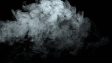 Siyah arkaplanda izole edilmiş soyut toz veya duman