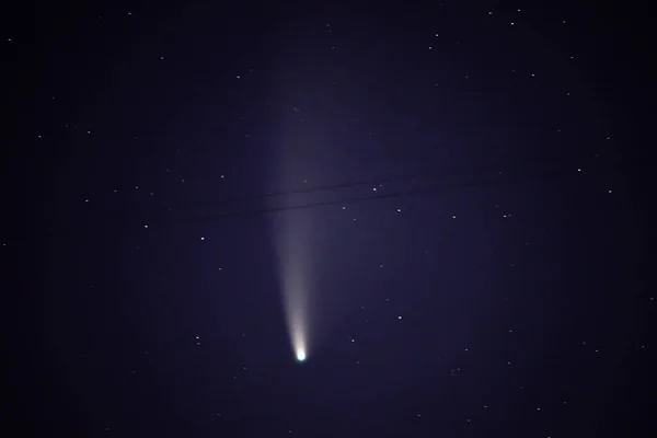 Maravilloso Cometa Neowise Con Cola Clara Cielo Oscuro Noche Ciudad — Foto de Stock