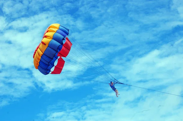 Parasailing Endonezya Bali Sporları — Stok fotoğraf