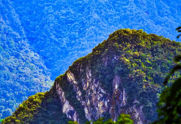 Machu Pichu อมรอบด วยความล บเสน และประเพณ กษณ ดของจ กรวรรด Inca — ภาพถ่ายสต็อก