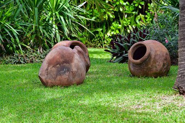 Cancun, Hotel Area, plajlar, deniz, yüzme havuzları, palmiye ağaçları, tropikal bitki örtüsü Meksika Körfezi kıyısında en az 15 ila en fazla 35 derece sıcaklıkta tropikal iklimi olan bir spa merkezidir.