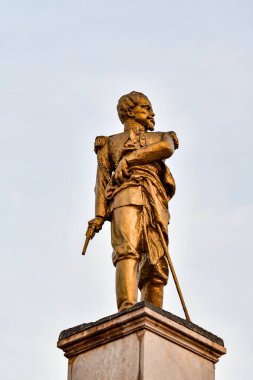 Francisco Bolognesi Cervantes, Pasifik Savaşı 'na katılımıyla tanınan Perulu bir askerdi. Albaylık rütbesiyle, Şili kuvvetlerine karşı Plaza de Arica 'yı savundu.