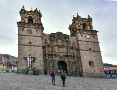 Katedral Baslica San Carlos Borromeo ya da Puno Katedrali, Peru 'nun güneydoğusundaki Puno şehrinde bulunan bir Katolik kilisesidir. Andean Barok mimari geleneğinde yer alır ve Puno Katolik Piskoposluğu 'nun merkezidir.