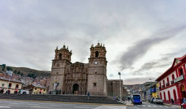 Katedral Baslica San Carlos Borromeo ya da Puno Katedrali, Peru 'nun güneydoğusundaki Puno şehrinde bulunan bir Katolik kilisesidir. Andean Barok mimari geleneğinde yer alır ve Puno Katolik Piskoposluğu 'nun merkezidir.