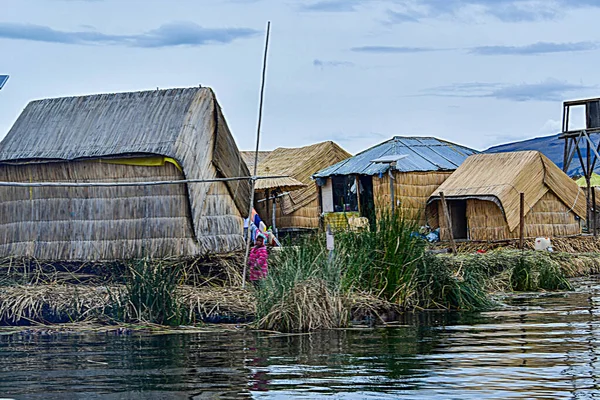Uros Floating Islands View Lake Titicaca Urosul Uses Reeds Which — Stock Photo, Image