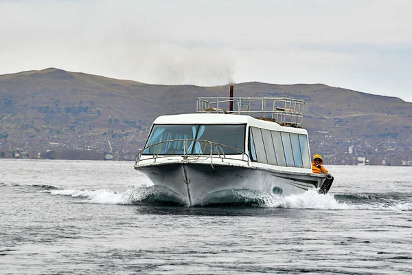 Motoscafo Sul Lago Titicaca Puno Lago Situato Altitudine 3812 Dal — Foto Stock