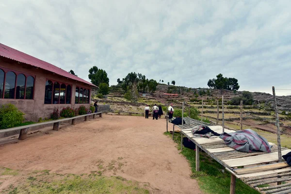 Taquile Uma Ilha Lado Peruano Lago Titicaca Cidade Puno Cerca — Fotografia de Stock