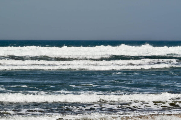 the Peruvian Pacific coast This is the coastal region of Peru, following the country's Pacific coastline from north to south and thus forming a long narrow region between the ocean and the mountain ranges of the Andes. Although some places are fertil