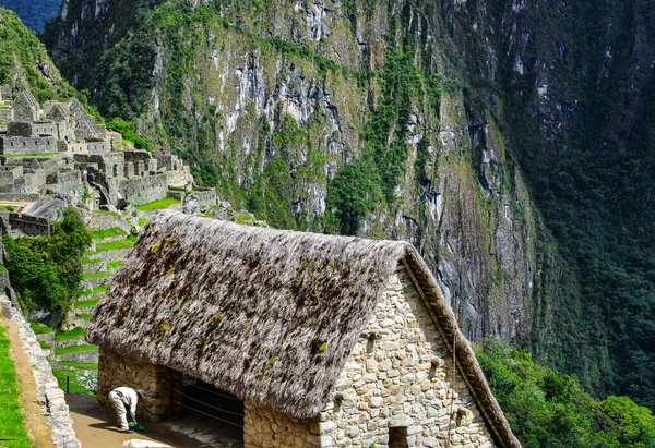 马丘比丘 Machu Picchu 被神秘 魅力和传统包围的印加帝国失落的城市 马丘比丘是印加帝国最著名的象征 1911年 探险家海拉姆 宾汉姆在被隐藏在周围的热带雨林中之后发现 — 图库照片