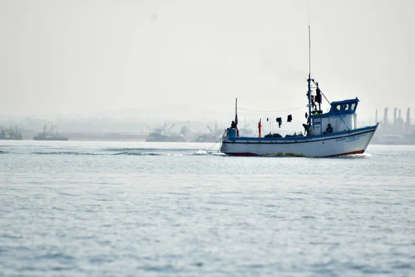 Navire Est Une Construction Flottante Taille Bateau Avec Forme Résistance — Photo