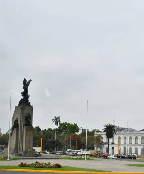 リマの建物リマ市は1535年に征服者フランシスコ ピサロによって設立され 当初はペルービアンキングスからロイヤルシティと呼ばれていた リマ市の最初の地図では リマという名前と 王の街 という名前を見ることができます — ストック写真