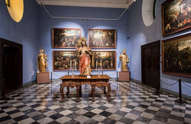 Saint Francis Manastırı ve Lima Bazilika Katedrali 1535 yılında başlayan ve 1649 yılında tamamlanan Roma Katolik Katedrali. Aziz John, Havari ve Evang 'a ithaf edilmiştir.