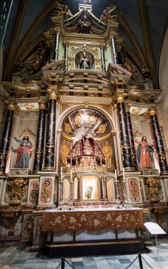 Saint Francis Manastırı ve Lima Bazilika Katedrali 1535 yılında başlayan ve 1649 yılında tamamlanan Roma Katolik Katedrali. Aziz John, Havari ve Evang 'a ithaf edilmiştir.