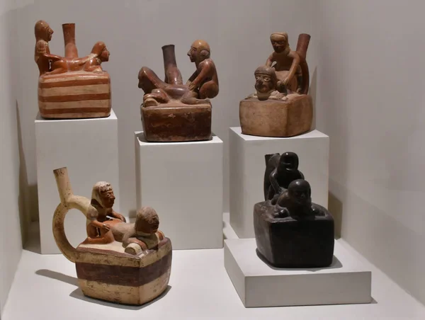 Peruwiańska Ceramika Epoki Prekolumbijskiejcywilizacje Prekolumbijskie Zostały Wykonane Przez Rdzenną Ludność — Zdjęcie stockowe