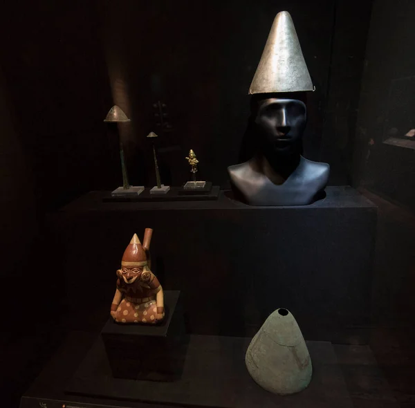 Περουβιανά Κοσμήματα Στολίδια Λατρευτικά Αντικείμενα Και Όπλα Από Την Προ — Φωτογραφία Αρχείου