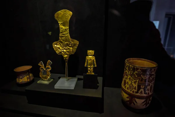 Peruanischer Schmuck Ornamente Kultobjekte Und Waffen Aus Der Präkolumbianischen Ära — Stockfoto