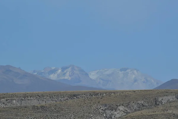 Andes Cordilleras Άποψη Από Altiplanoτα Βουνά Των Άνδεων Είναι Μεγαλύτερη — Φωτογραφία Αρχείου