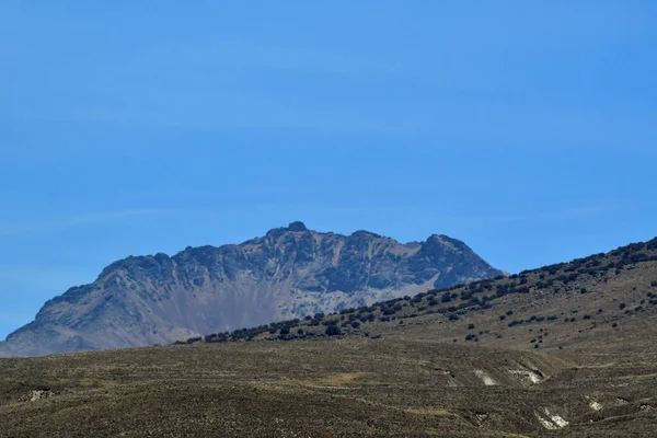 Cordilleras Los Andes Vista Desde Altiplanolas Montañas Los Andes Son —  Fotos de Stock