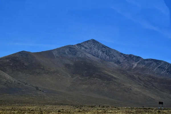 알티플라노 안데스 산맥에서 바라본 안데스산맥은 세계에서 산맥입니다 이들은 남아메리카 서해안을 — 스톡 사진