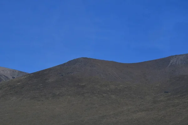 Cordilleras Los Andes Vista Desde Altiplanolas Montañas Los Andes Son —  Fotos de Stock