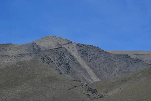 Cordilleras Los Andes Vista Desde Altiplanolas Montañas Los Andes Son —  Fotos de Stock