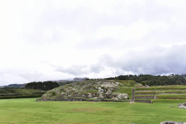 Twierdza Sacsayhuaman Widok Zespołu Twierdza Sacsayhuamn Składa Się Równoległych Ramp — Zdjęcie stockowe