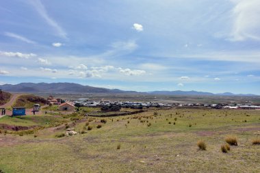 Pukara Arkeoloji Kompleksi kalıntıları MÖ 1800 yılına kadar uzanır ve bölgedeki ilk şehir merkezidir. En büyük yapı, büyük tanrı Viracocha 'ya adanmış Kalasaya tapınağıdır.