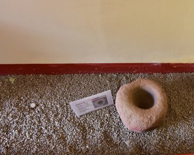 Pukara Arkeoloji Kompleksi-Pukara Müzesi. Yılan ve kertenkeleleri temsil eden yontulmuş heykellerle. İç avlusu olan küçük bir evde, korunmak için burada bulunan cisimler meraklı halka açıktır..