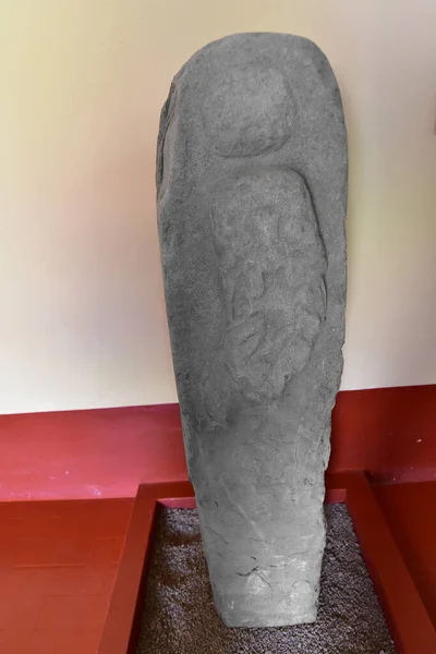 プカラ考古学複合プカラ博物館ヘビやトカゲを表現した彫刻されたモノリックス中庭のある小さな家では 敷地内で発見され ここに保存されたオブジェクトは 好奇心の強い一般の人々に公開されています — ストック写真